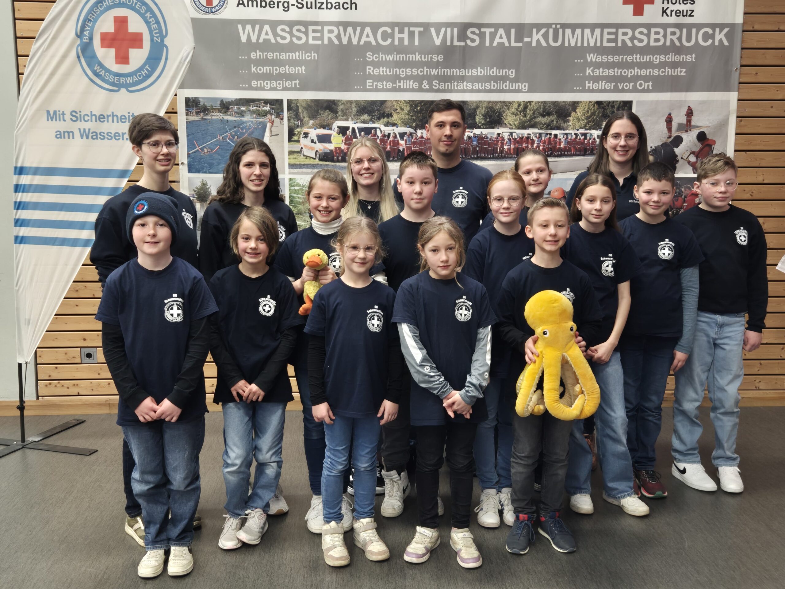 Wasserwacht-Jugend bewährt sich auf Bezirksebene 